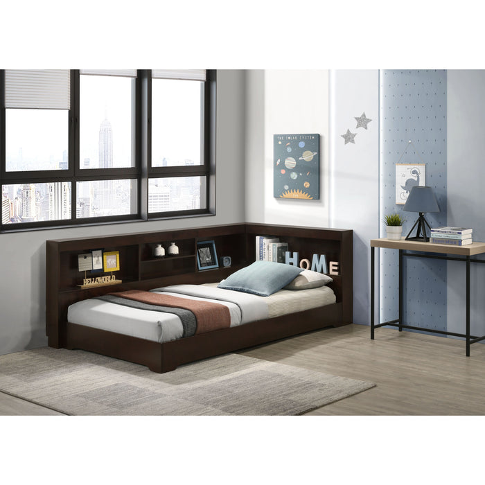Sami Corner Bed